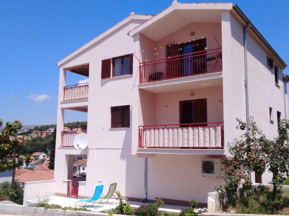 Apartments Gracia & Toni Trogir Exterior foto